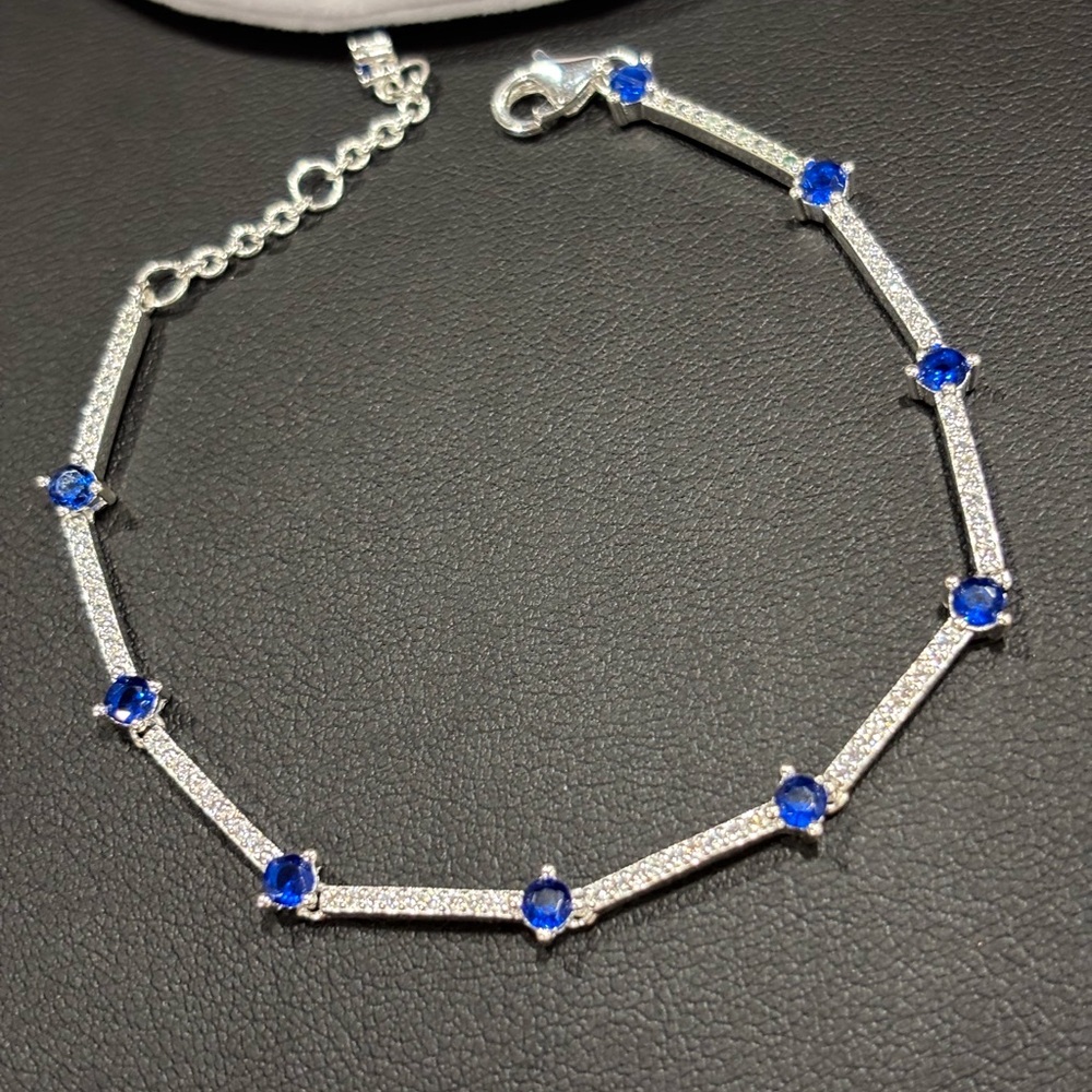 PANDORA Silver and Blue Gemstone Bracelet. 7” long. New - Picture 3 of 3